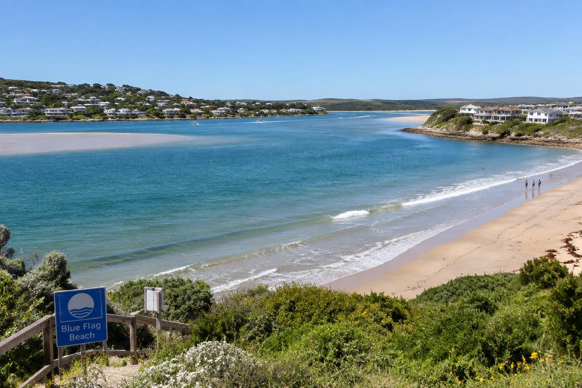 Still Bay blue flag beach and estuary